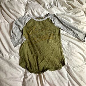 Art Class Sierra Nevada Olive and Gray Raglan Tee Size M GUC